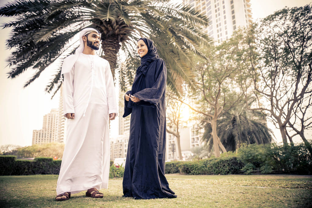 Árabe pareja citas
 - Foto, Imagen
