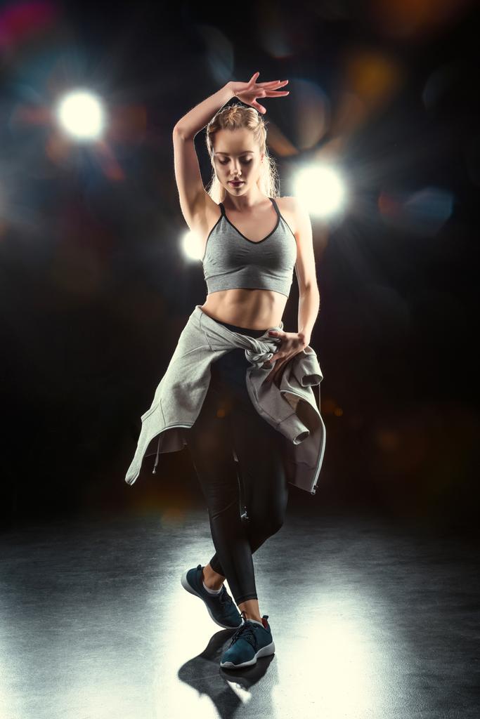 Sportif kadın dans - Fotoğraf, Görsel