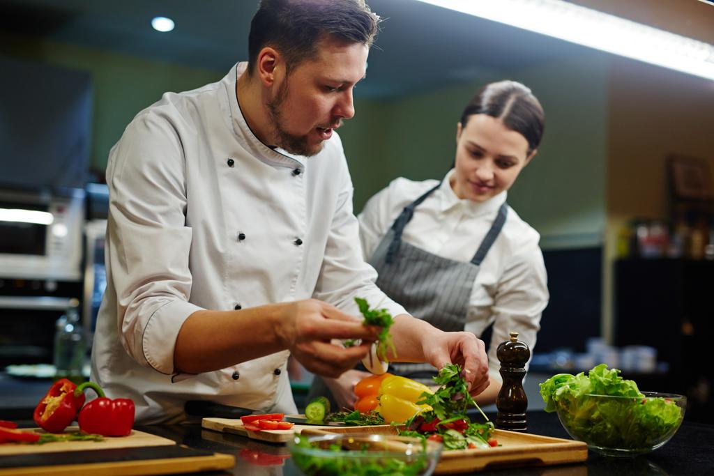 Chef consulting trainee - Zdjęcie, obraz