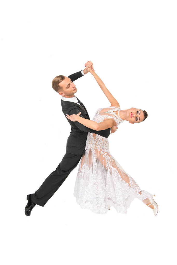 Ballrom-Tanzpaar in Tanzpose isoliert auf weißem Junggesellengrund - Foto, Bild