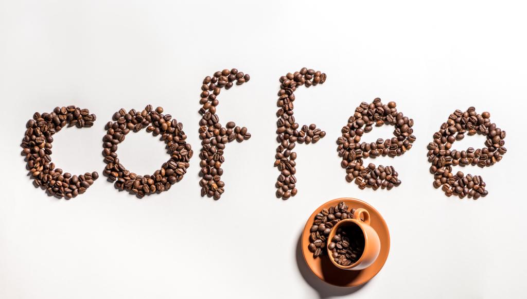 Parola Caffè da chicchi di caffè
  - Foto, immagini
