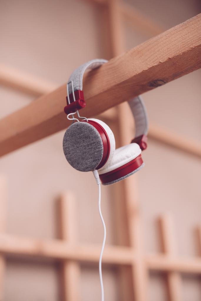 moderne Kopfhörer mit Kabel - Foto, Bild
