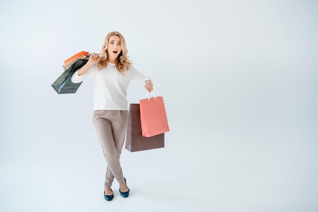 mujer con bolsas de compras  - Foto, imagen