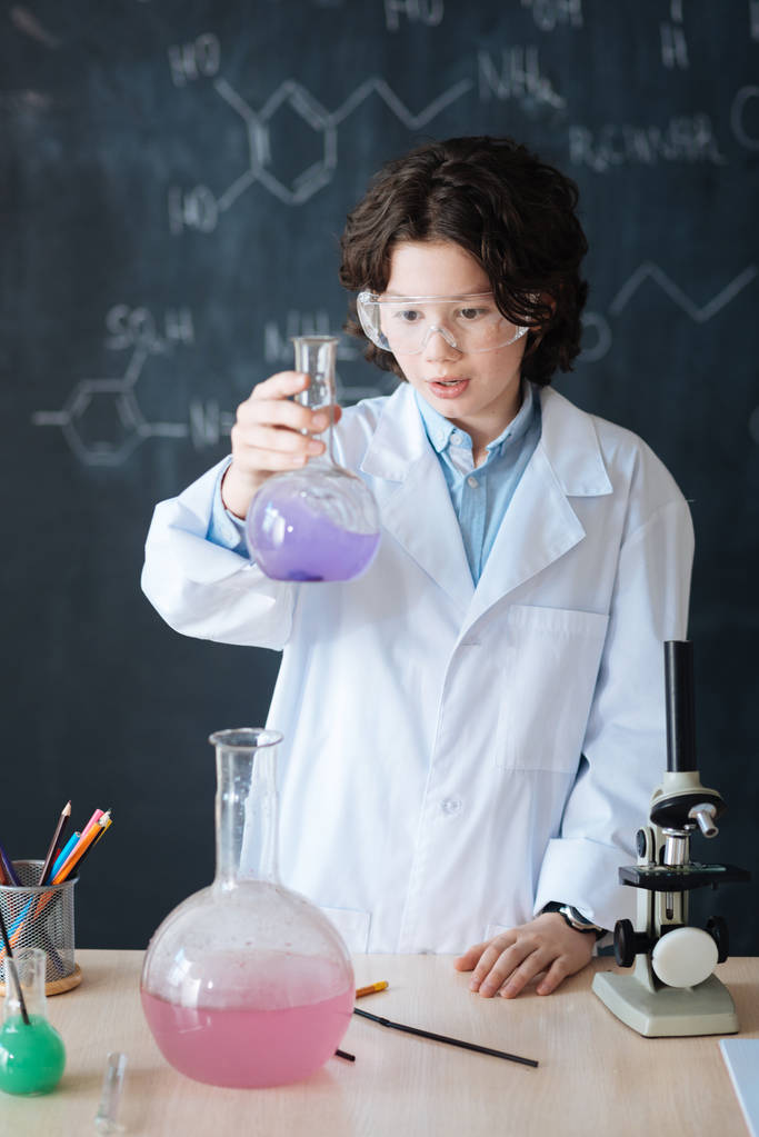 Öğrenci zevk kimya deney  - Fotoğraf, Görsel