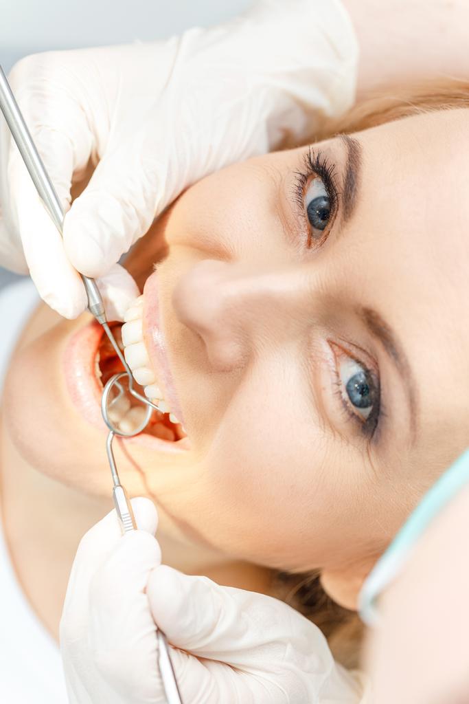 Pacjenta o dentystycznych sprawdzić się  - Zdjęcie, obraz
