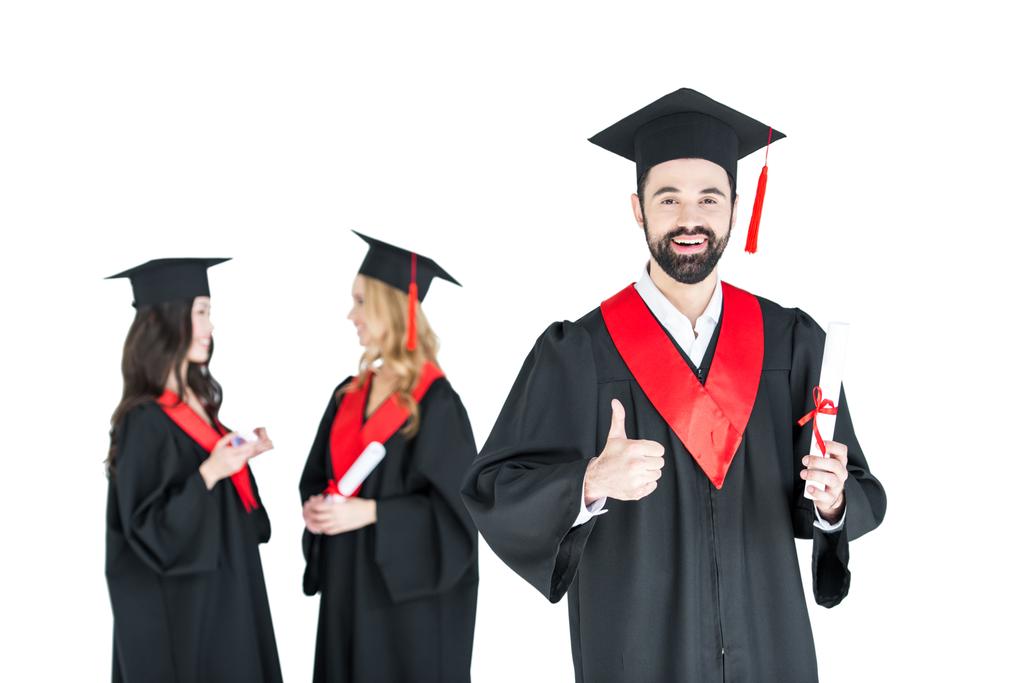 Счастливые студенты с дипломами
  - Фото, изображение