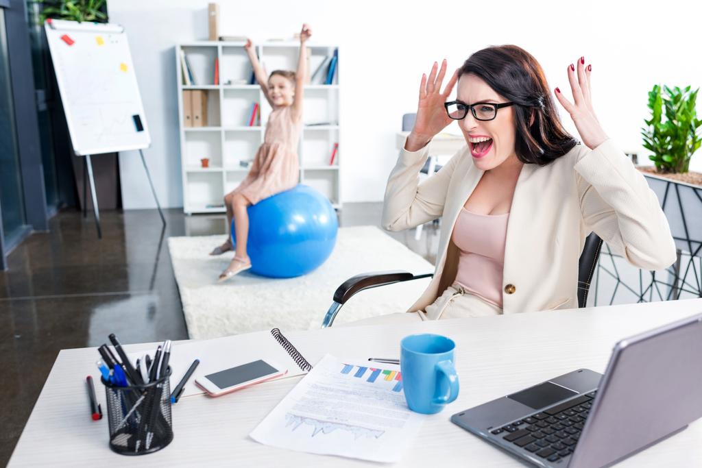 stressed businesswoman yelling - Photo, Image