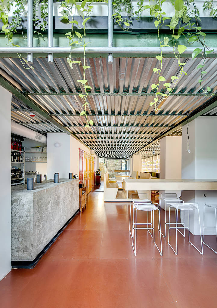 Restaurante em estilo loft
 - Foto, Imagem
