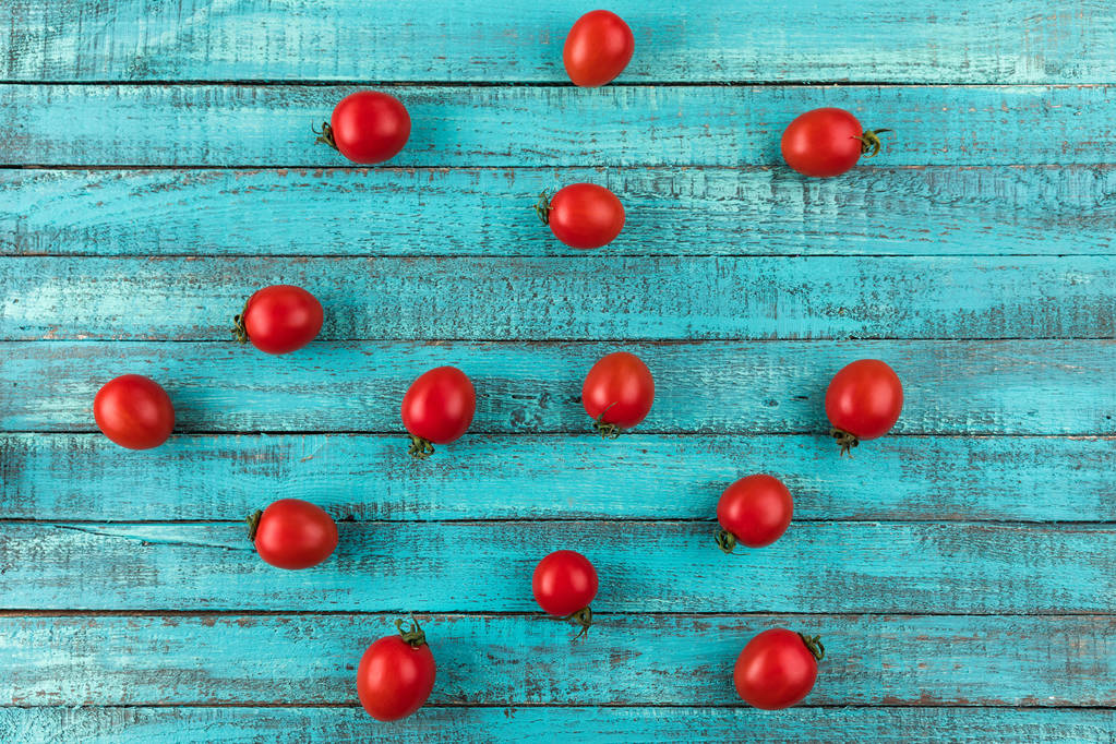 Свежие помидоры черри  - Фото, изображение