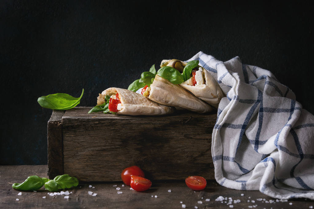 Fladenbrot-Sandwiches mit Gemüse - Foto, Bild