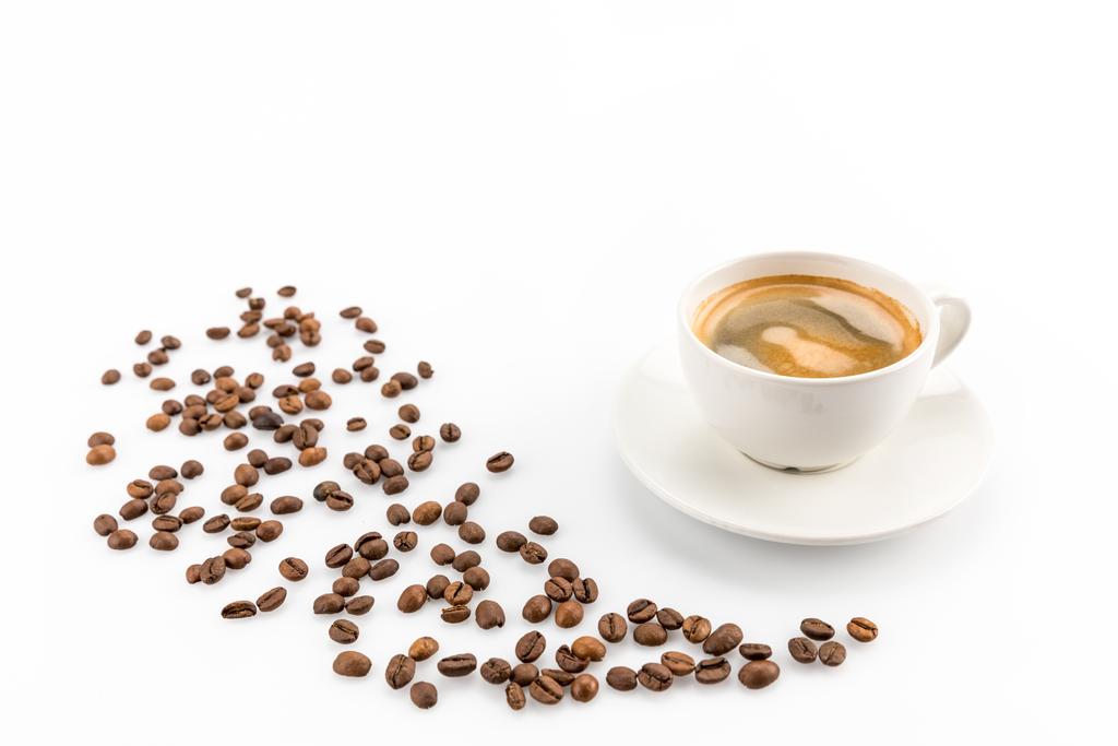 Kaffeebohnen und Tasse Kaffee - Foto, Bild