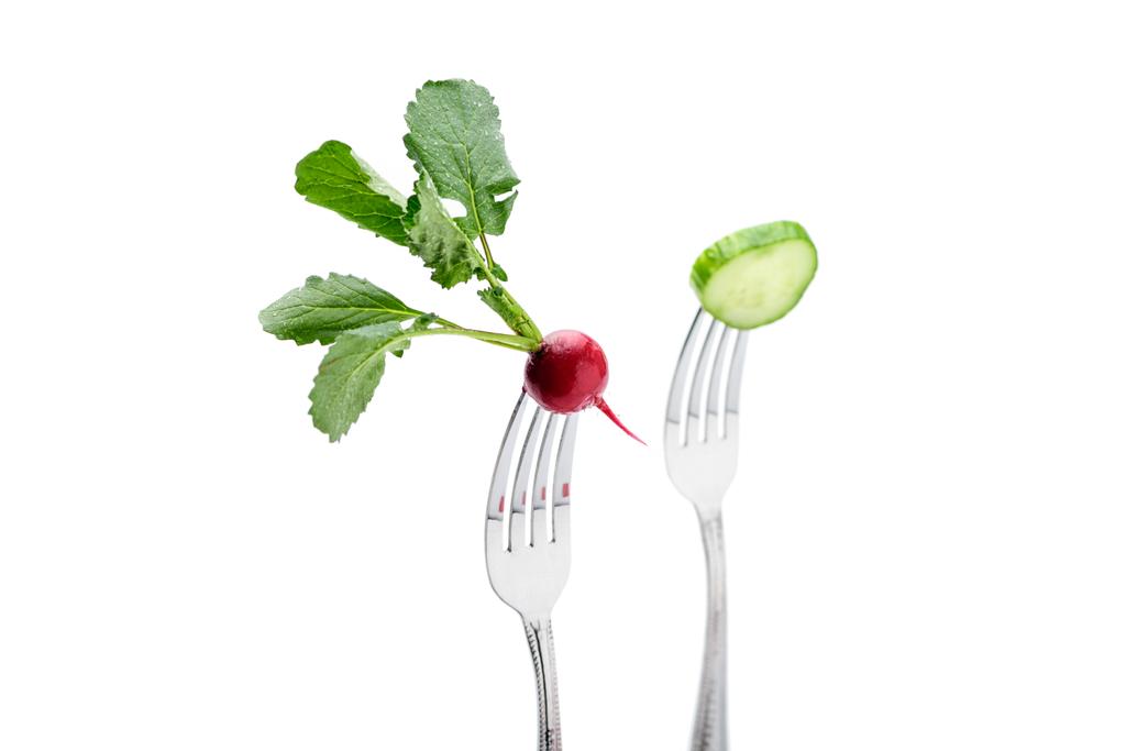 Verdure fresche sulle forchette
 - Foto, immagini