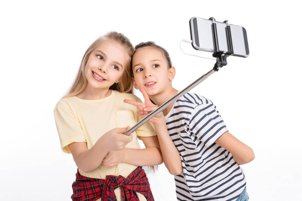 Діти, беручи selfie
 - Фото, зображення