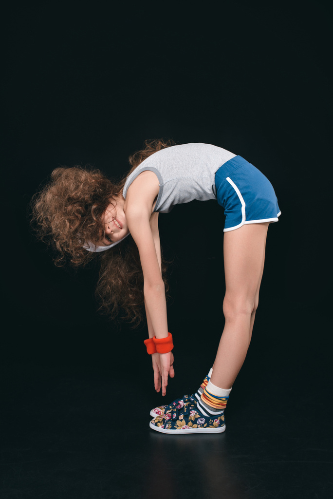 Chica en ropa deportiva de ejercicio
 - Foto, imagen