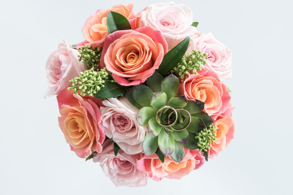Wedding rings on bouquet   - Photo, Image