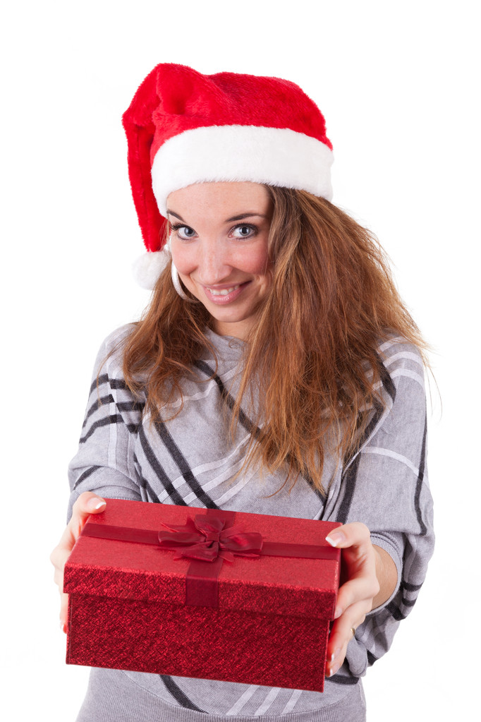 νεαρή καυκάσιος γυναίκα, προσφέροντας ένα δώρο - Φωτογραφία, εικόνα