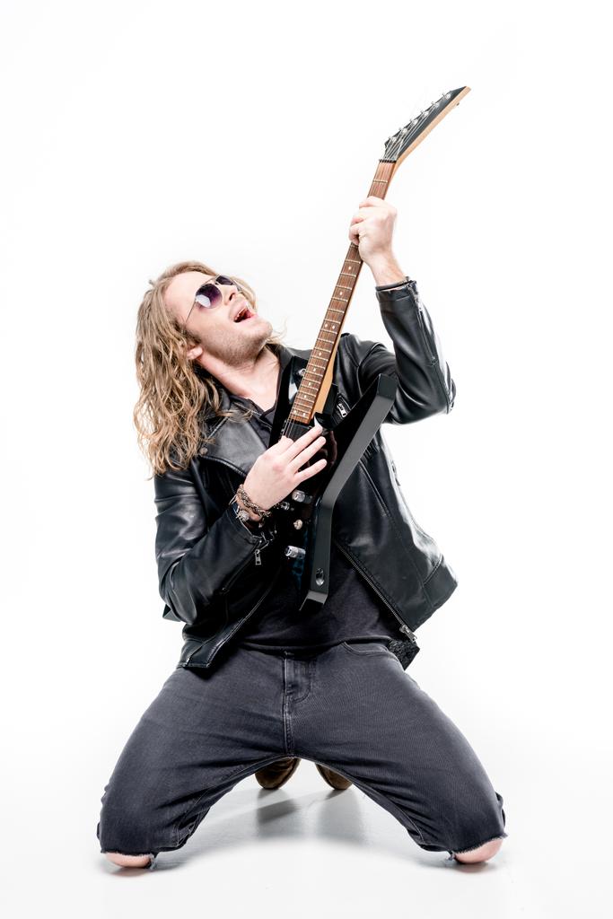 Rocker con guitarra eléctrica
  - Foto, Imagen