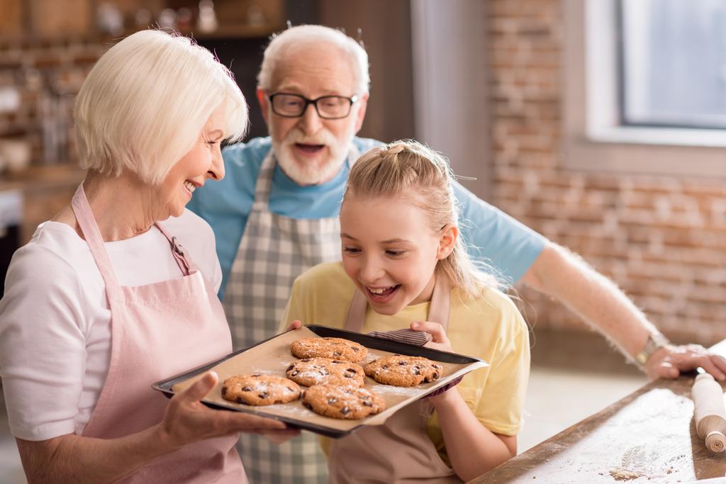 Family baking cookies  - Photo, Image