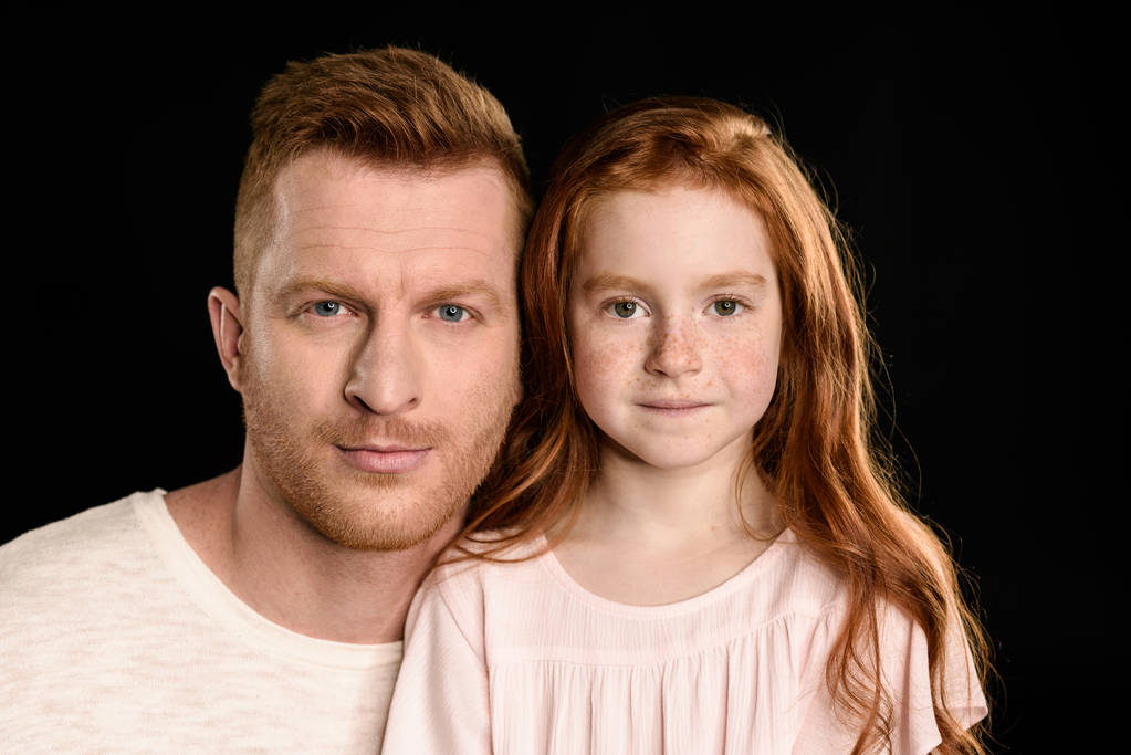 赤毛の娘と父親  - 写真・画像