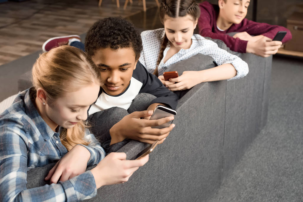 teenagers using smartphones - Photo, Image