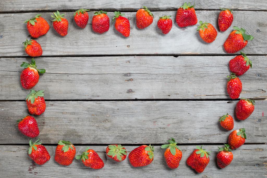 Cadre de fraises fraîches
  - Photo, image