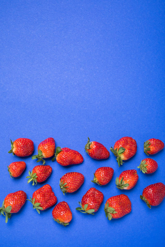 φρέσκες φράουλες κόκκινο  - Φωτογραφία, εικόνα