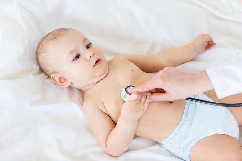 Bebek çocuk stetoskop ile  - Fotoğraf, Görsel
