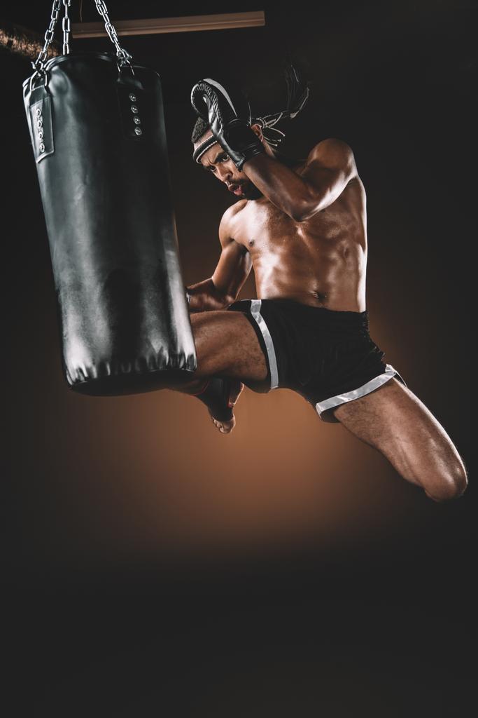 Muay thai lutador
  - Foto, Imagem
