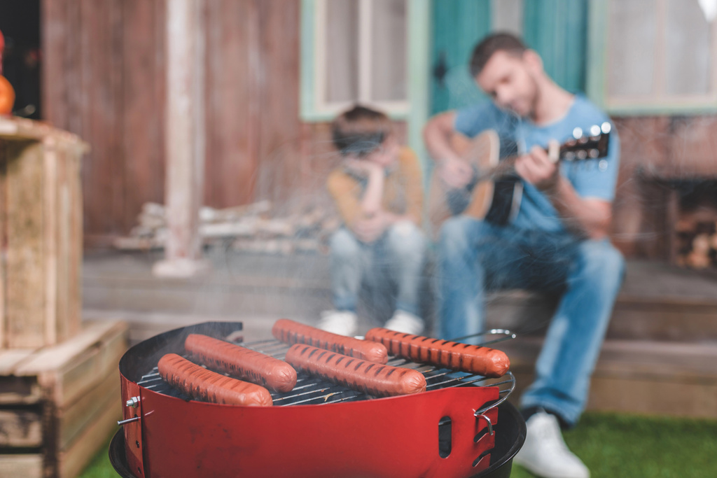 hot dog kolbászok, grill - Fotó, kép