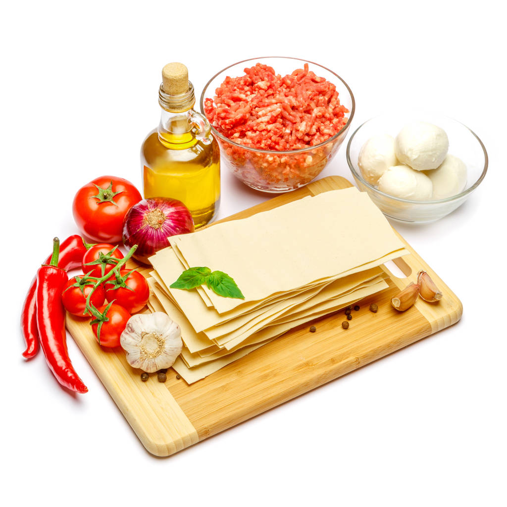 sušené listy Těstoviny nevařené lasagne a zeleniny - Fotografie, Obrázek