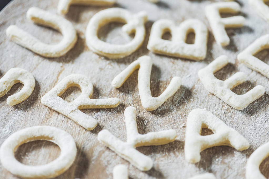 letters gemaakt van koekjesdeeg - Foto, afbeelding