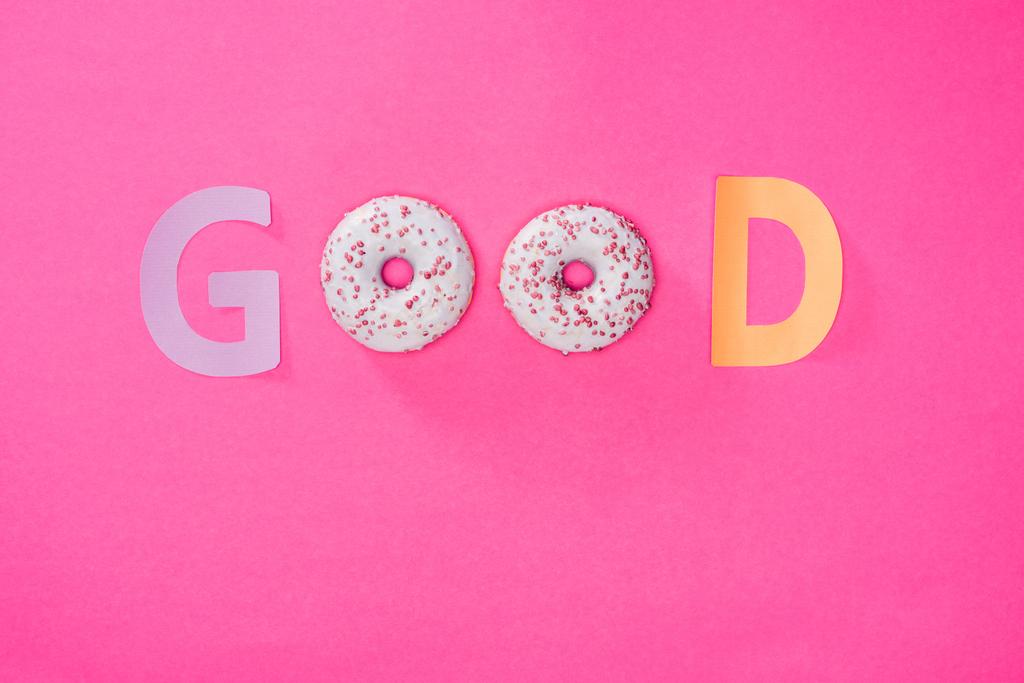 Buena palabra hecha de rosquillas
  - Foto, Imagen