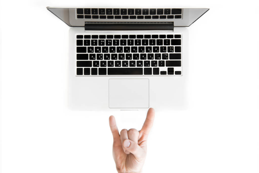 рука людини і ноутбук
  - Фото, зображення