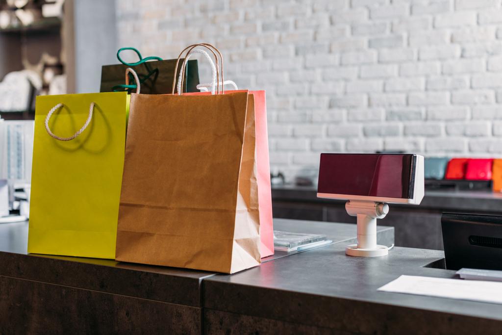 Τσάντες για ψώνια στην μπουτίκ - Φωτογραφία, εικόνα