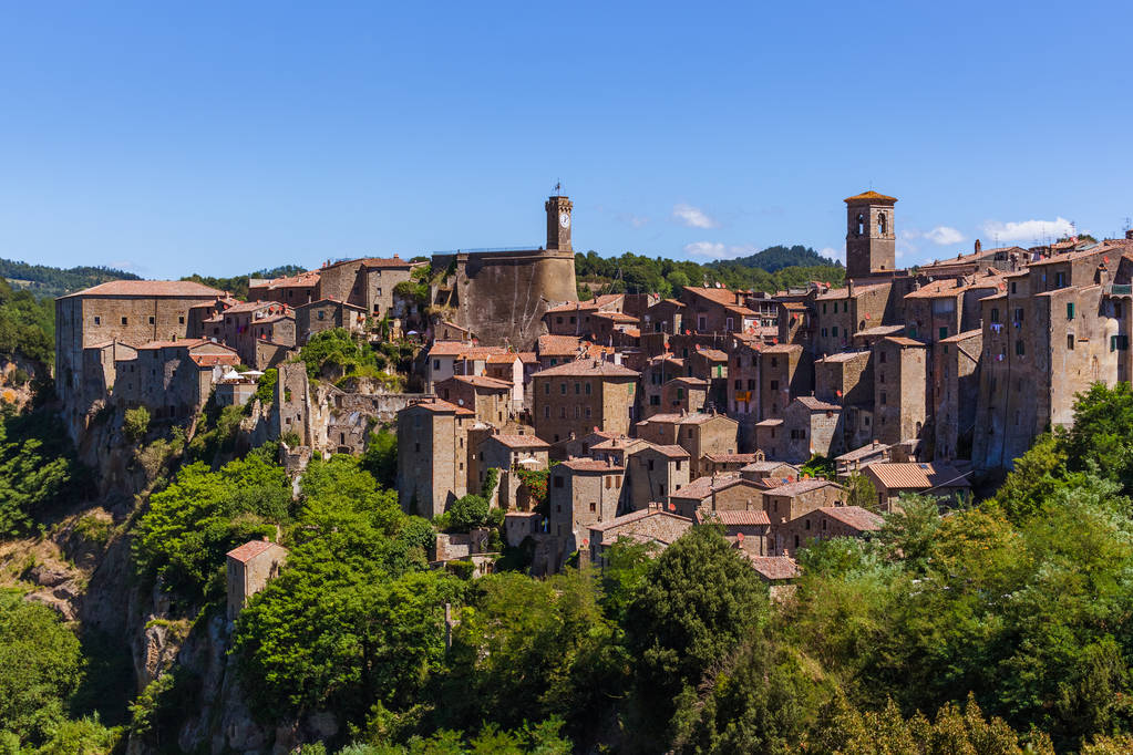 Sorano középkori város, a Toszkána Olaszország - Fotó, kép