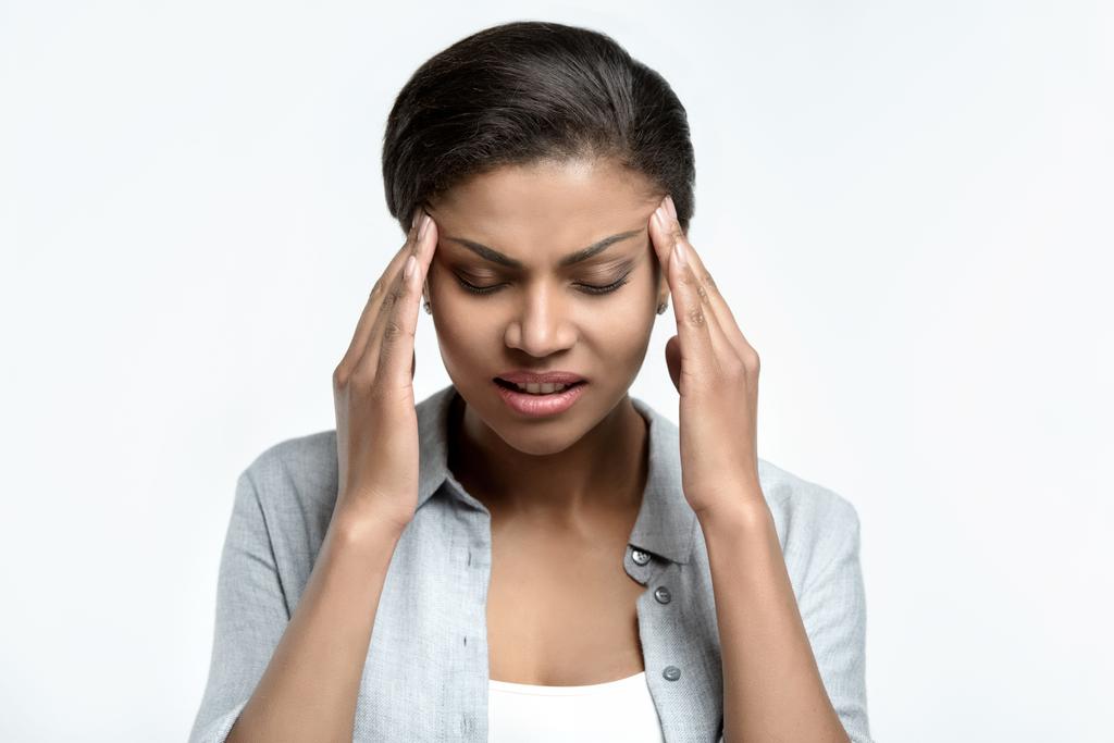africká americká žena s bolestí hlavy - Fotografie, Obrázek