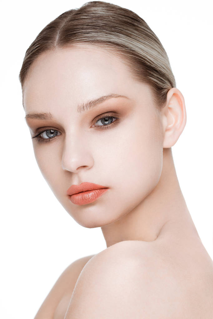 Schoonheid mannequin met natuurlijke make-up, huidverzorging - Foto, afbeelding
