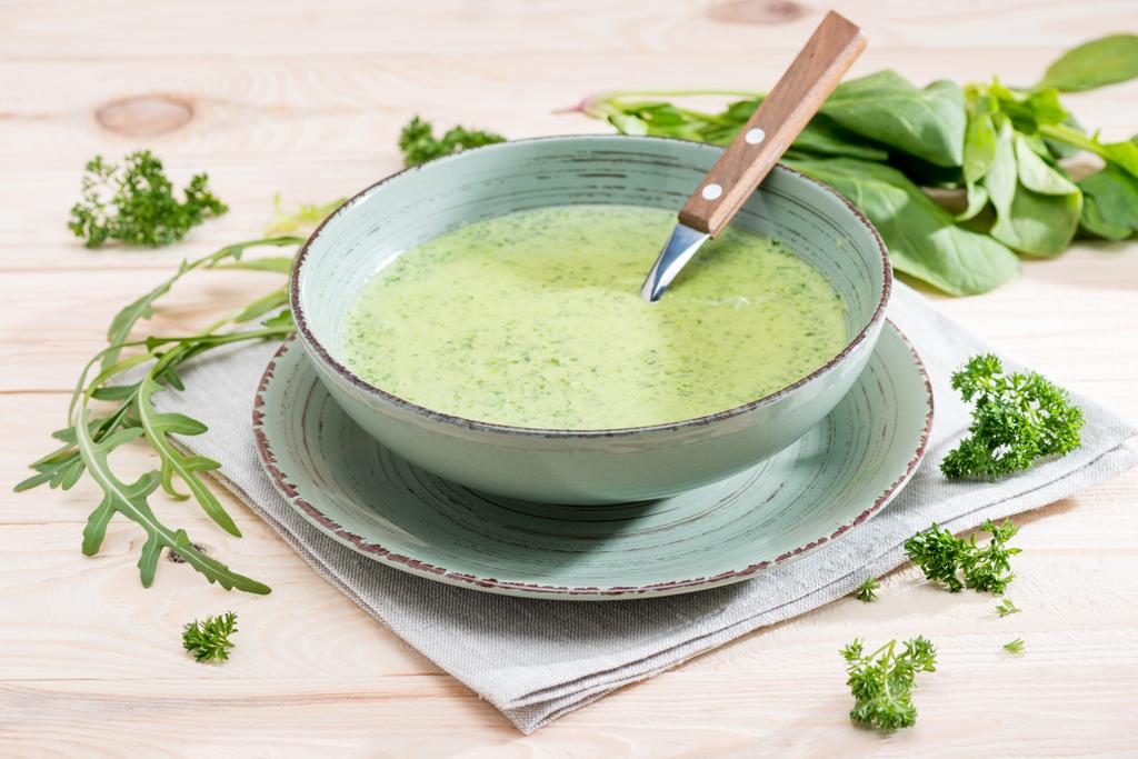 sopa verde fresca
  - Foto, Imagem