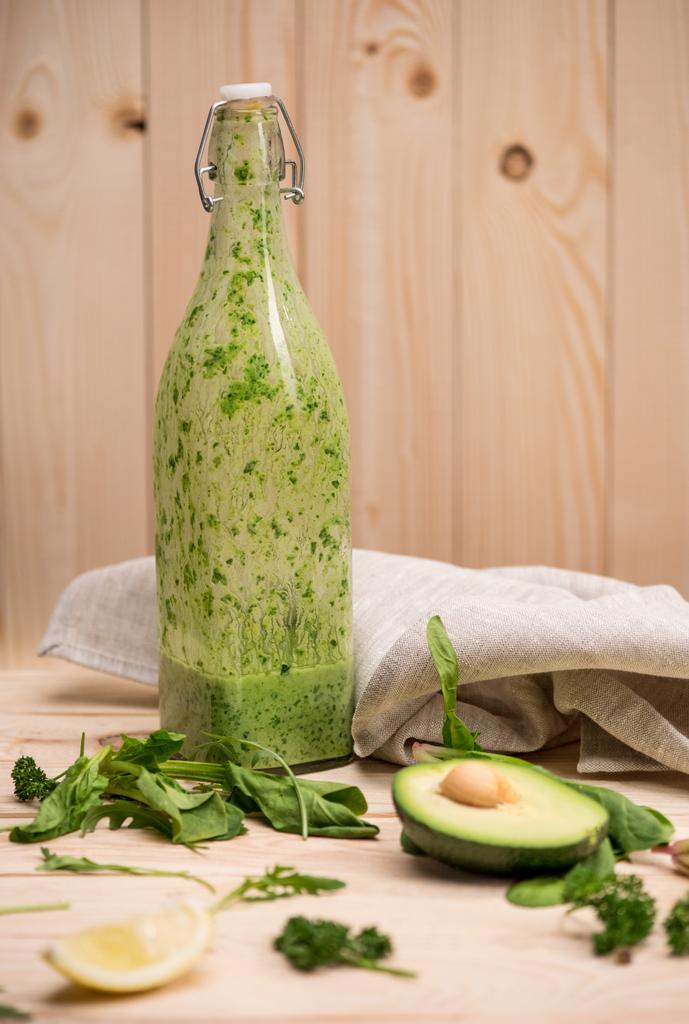 Zelený koktejl a ingredience  - Fotografie, Obrázek
