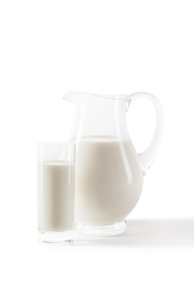 Latte fresco in vetro
 - Foto, immagini