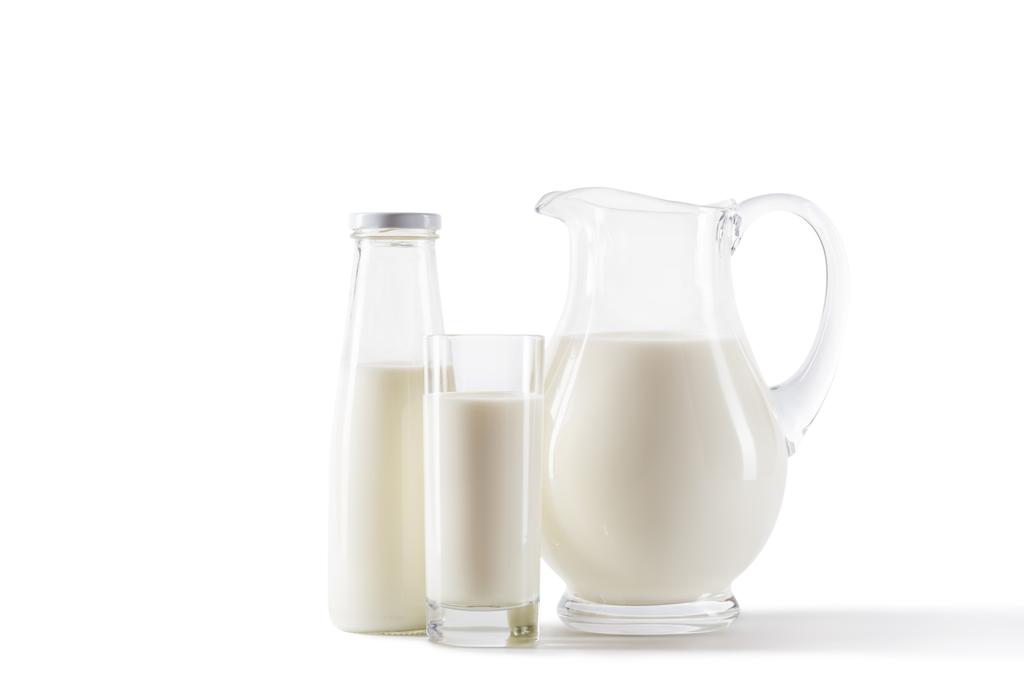 verse melk in glas - Foto, afbeelding