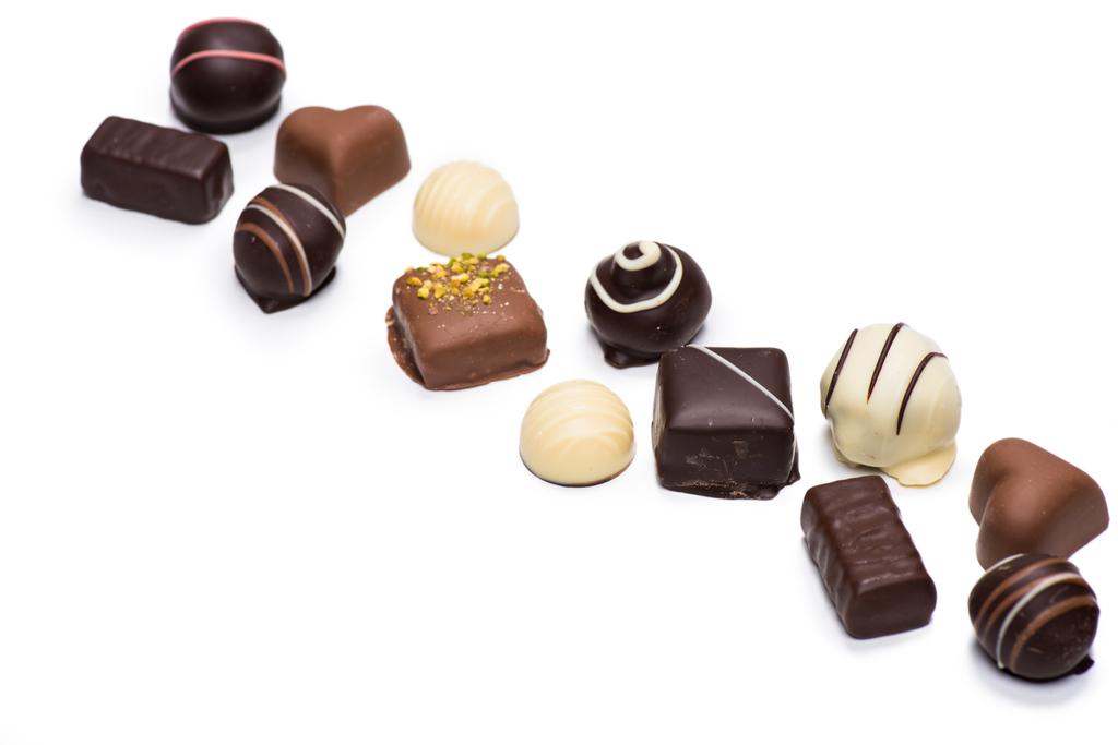 Surtido de caramelos de chocolate
  - Foto, Imagen