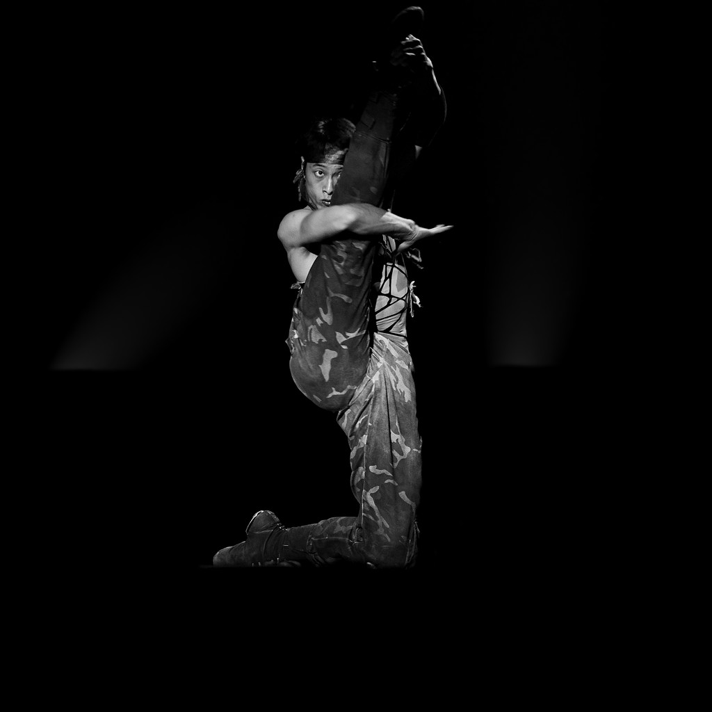Jumping modern dancer - Photo, Image