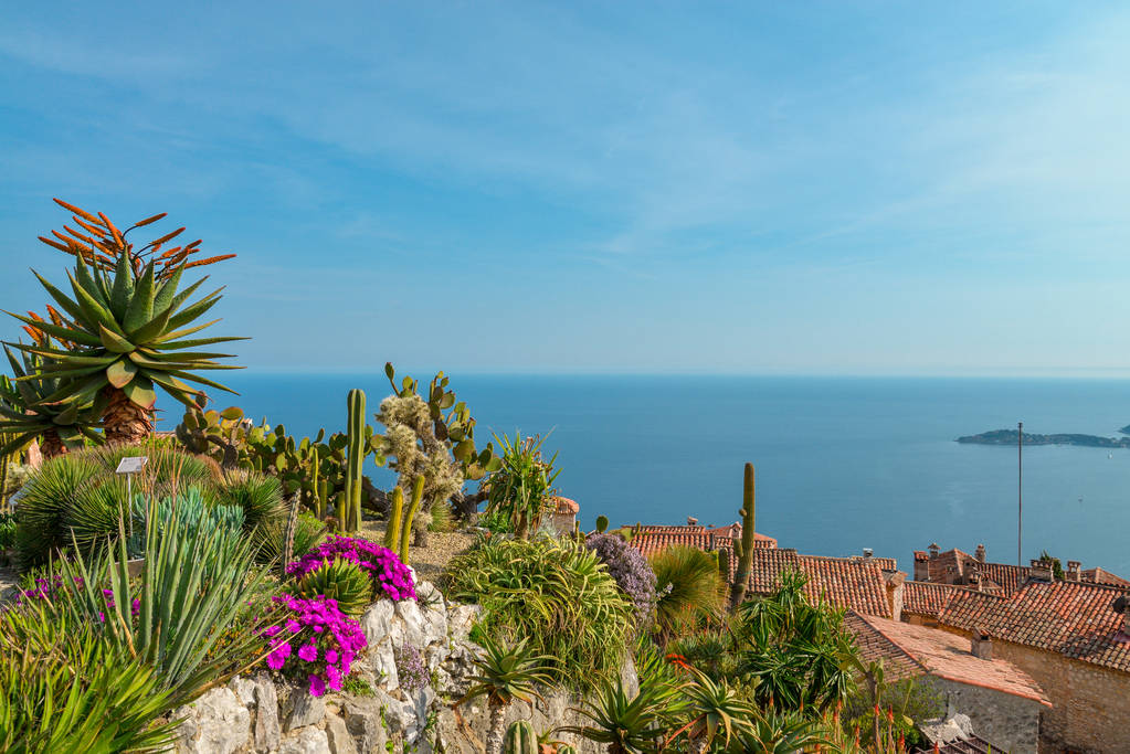Schilderachtig uitzicht op de Middellandse Zeekust - Foto, afbeelding