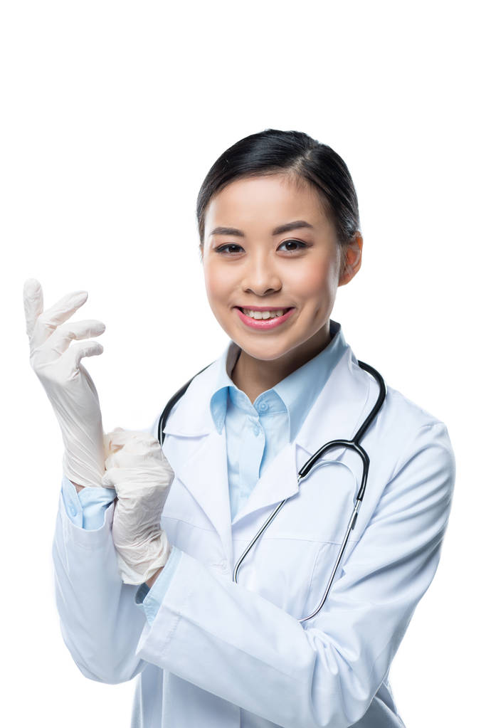 doctor en guantes protectores con estetoscopio
 - Foto, imagen