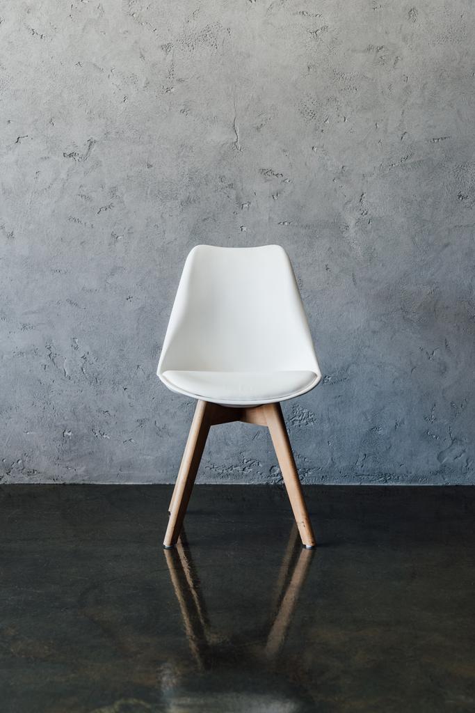 Μοντέρνα καρέκλα λευκή  - Φωτογραφία, εικόνα