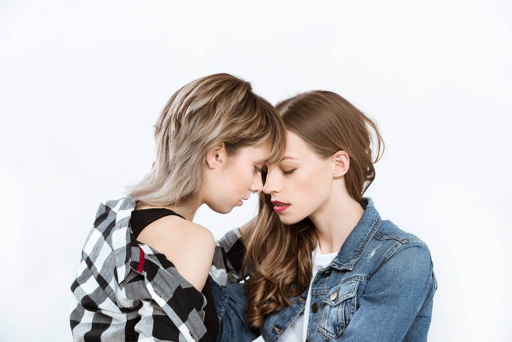 Gyönyörű fiatal leszbikus pár  - Fotó, kép