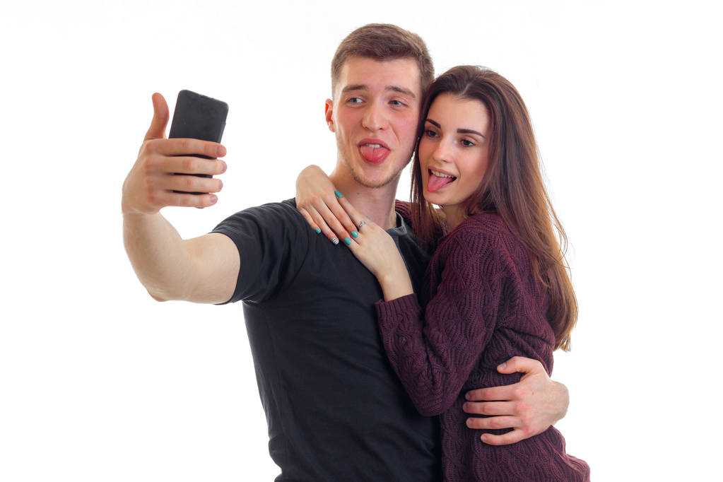 divertente giovane coppia fa selfi
 - Foto, immagini