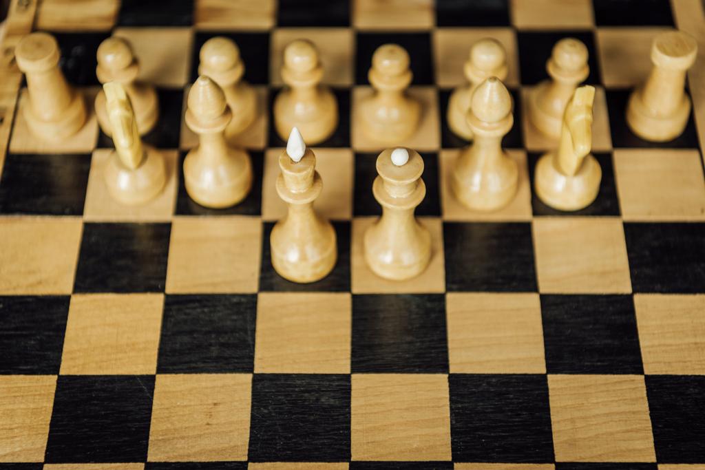 Velho tabuleiro de xadrez  - Foto, Imagem