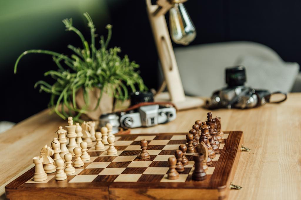 チェス盤のチェス駒 - 写真・画像